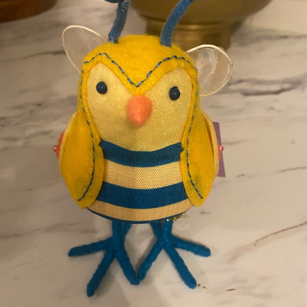 Beezy Spritz Target Easter Bird with Tag